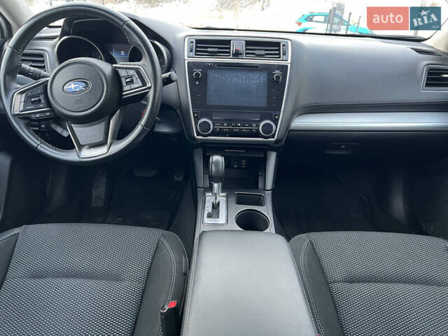 Серый Субару Аутбек, объемом двигателя 2.5 л и пробегом 106 тыс. км за 18700 $, фото 20 на Automoto.ua