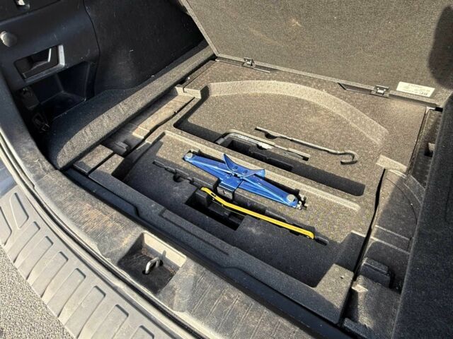 Серый Субару Аутбек, объемом двигателя 2.5 л и пробегом 190 тыс. км за 18500 $, фото 9 на Automoto.ua