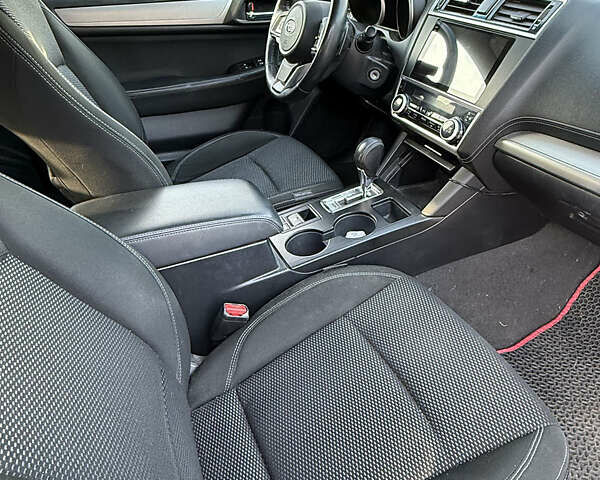 Серый Субару Аутбек, объемом двигателя 2.5 л и пробегом 190 тыс. км за 14900 $, фото 12 на Automoto.ua