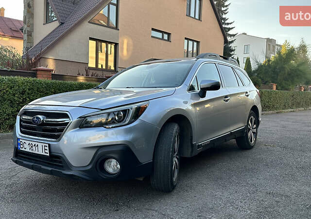 Серый Субару Аутбек, объемом двигателя 2.5 л и пробегом 171 тыс. км за 14500 $, фото 1 на Automoto.ua