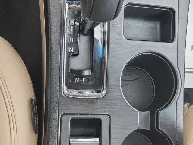 Серый Субару Аутбек, объемом двигателя 2.5 л и пробегом 36 тыс. км за 8000 $, фото 6 на Automoto.ua