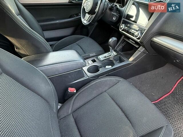 Серый Субару Аутбек, объемом двигателя 2.5 л и пробегом 190 тыс. км за 14750 $, фото 12 на Automoto.ua