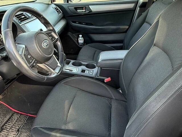 Серый Субару Аутбек, объемом двигателя 2.5 л и пробегом 190 тыс. км за 18500 $, фото 11 на Automoto.ua