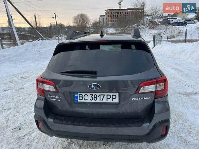 Серый Субару Аутбек, объемом двигателя 2.5 л и пробегом 106 тыс. км за 18700 $, фото 4 на Automoto.ua