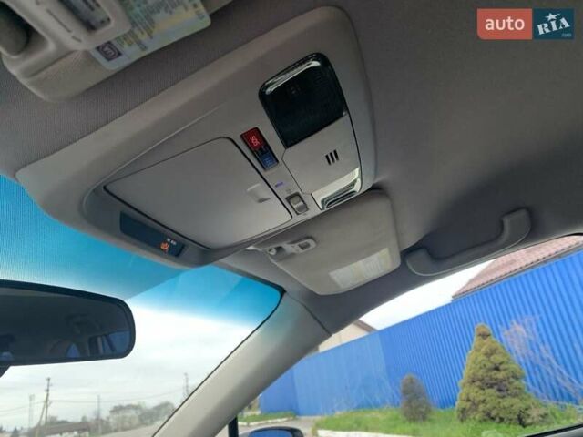 Сірий Субару Аутбек, об'ємом двигуна 2.5 л та пробігом 210 тис. км за 13800 $, фото 18 на Automoto.ua