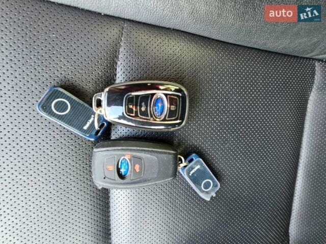 Сірий Субару Аутбек, об'ємом двигуна 2.5 л та пробігом 49 тис. км за 26500 $, фото 5 на Automoto.ua