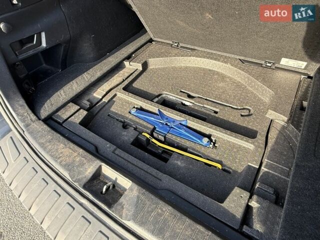 Серый Субару Аутбек, объемом двигателя 2.5 л и пробегом 190 тыс. км за 14750 $, фото 9 на Automoto.ua