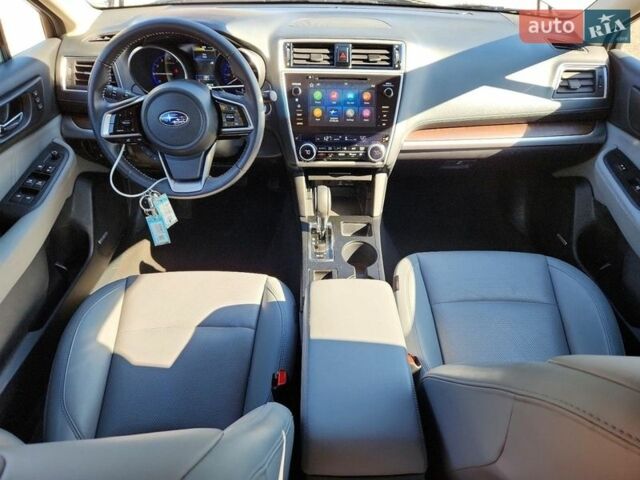 Серый Субару Аутбек, объемом двигателя 2.5 л и пробегом 86 тыс. км за 3000 $, фото 6 на Automoto.ua