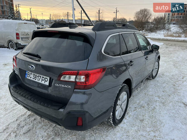 Серый Субару Аутбек, объемом двигателя 2.5 л и пробегом 106 тыс. км за 18700 $, фото 5 на Automoto.ua