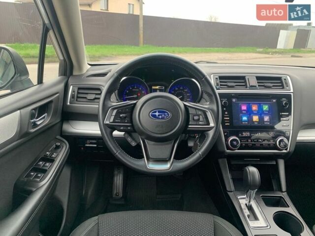 Серый Субару Аутбек, объемом двигателя 2.5 л и пробегом 218 тыс. км за 13000 $, фото 14 на Automoto.ua