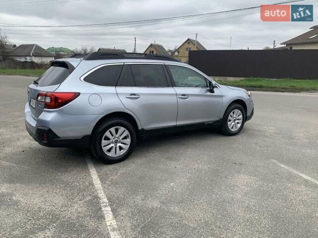 Сірий Субару Аутбек, об'ємом двигуна 2.5 л та пробігом 210 тис. км за 13800 $, фото 5 на Automoto.ua