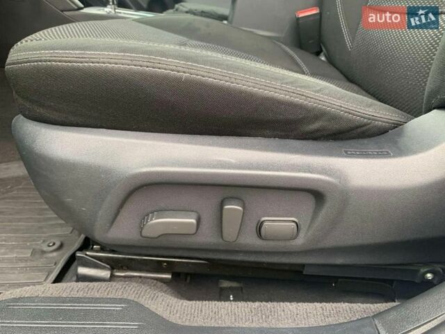 Серый Субару Аутбек, объемом двигателя 2.5 л и пробегом 218 тыс. км за 13000 $, фото 8 на Automoto.ua