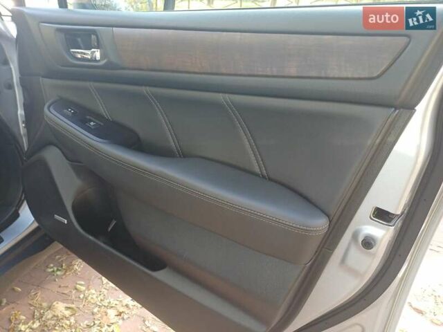 Серый Субару Аутбек, объемом двигателя 2.5 л и пробегом 104 тыс. км за 18000 $, фото 25 на Automoto.ua