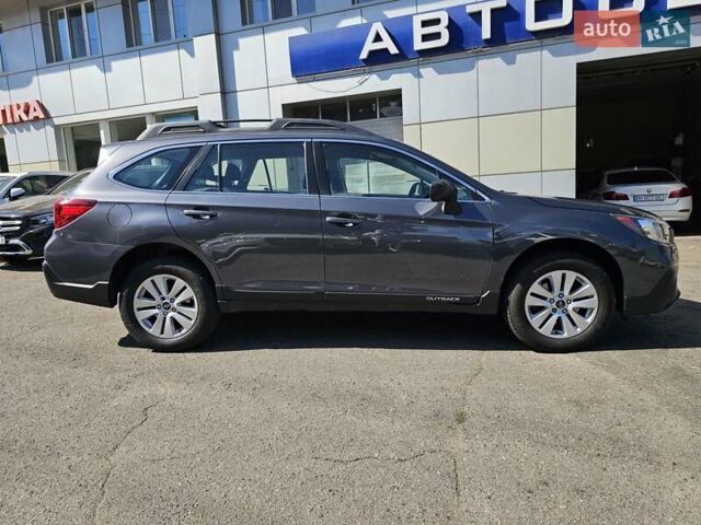 Серый Субару Аутбек, объемом двигателя 2.5 л и пробегом 125 тыс. км за 16800 $, фото 6 на Automoto.ua