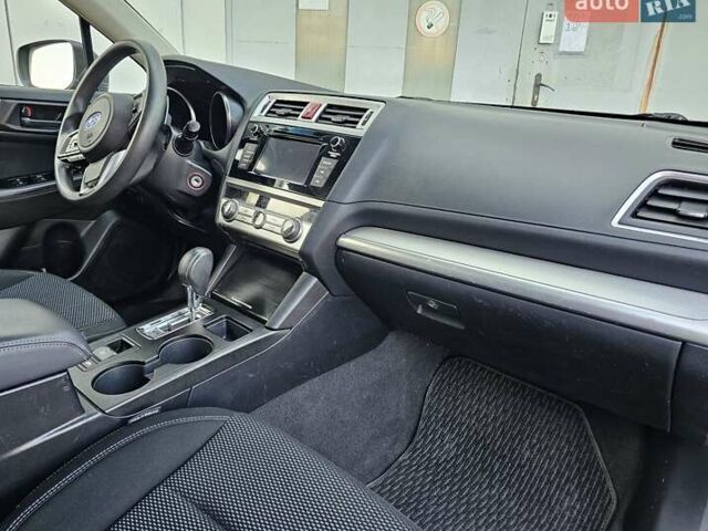 Серый Субару Аутбек, объемом двигателя 2.5 л и пробегом 125 тыс. км за 16800 $, фото 12 на Automoto.ua