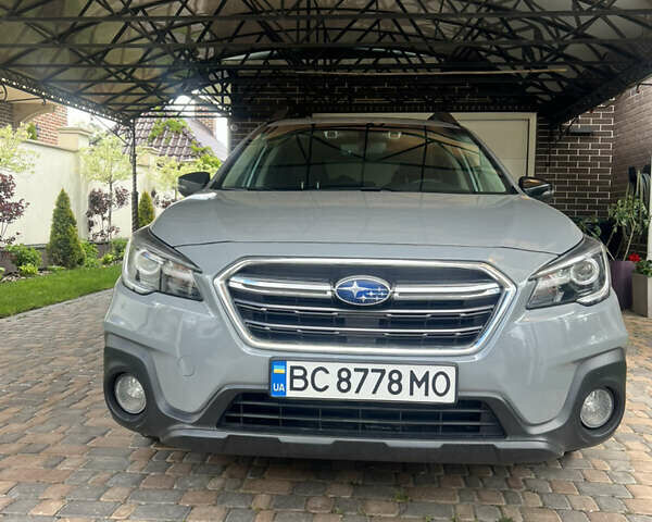 Сірий Субару Аутбек, об'ємом двигуна 3.63 л та пробігом 65 тис. км за 22500 $, фото 1 на Automoto.ua