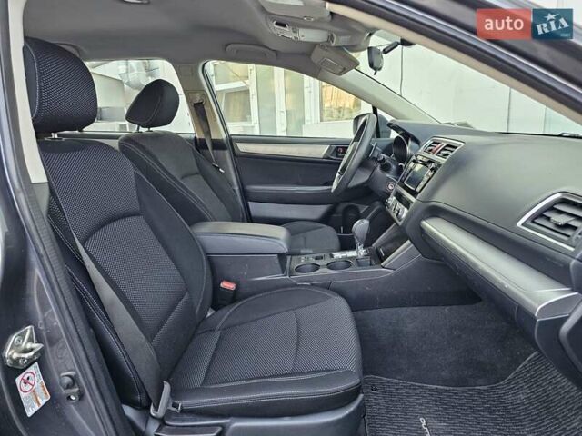 Серый Субару Аутбек, объемом двигателя 2.5 л и пробегом 125 тыс. км за 16800 $, фото 10 на Automoto.ua