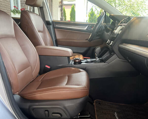 Сірий Субару Аутбек, об'ємом двигуна 3.63 л та пробігом 65 тис. км за 22500 $, фото 4 на Automoto.ua