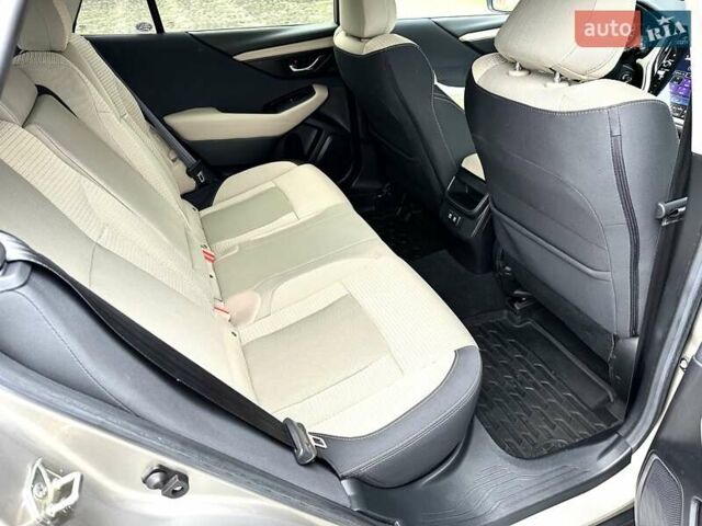 Серый Субару Аутбек, объемом двигателя 2.5 л и пробегом 180 тыс. км за 17900 $, фото 28 на Automoto.ua