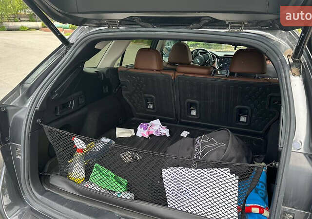 Серый Субару Аутбек, объемом двигателя 2.39 л и пробегом 57 тыс. км за 33500 $, фото 32 на Automoto.ua