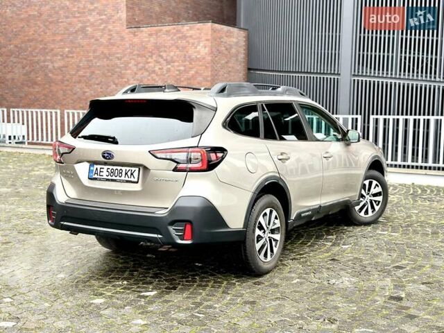 Серый Субару Аутбек, объемом двигателя 2.5 л и пробегом 180 тыс. км за 17900 $, фото 8 на Automoto.ua