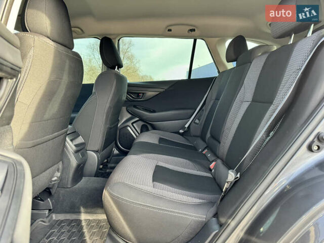 Серый Субару Аутбек, объемом двигателя 2.5 л и пробегом 31 тыс. км за 19900 $, фото 23 на Automoto.ua