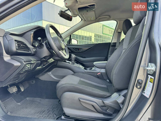 Серый Субару Аутбек, объемом двигателя 2.5 л и пробегом 31 тыс. км за 19900 $, фото 4 на Automoto.ua