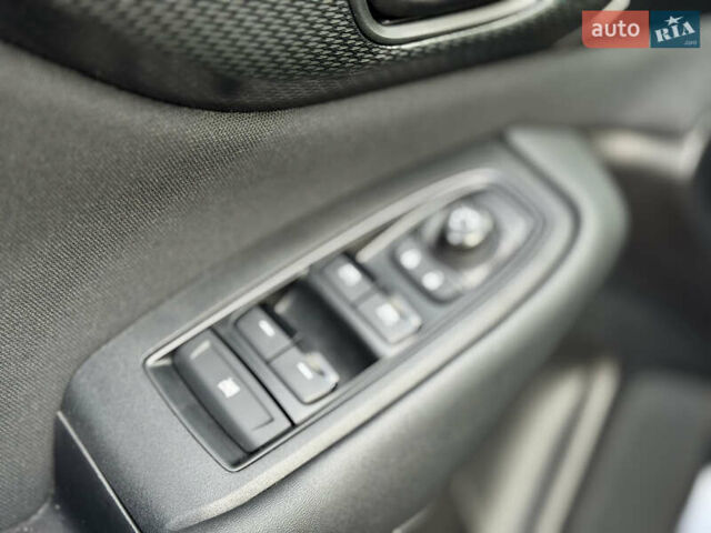 Серый Субару Аутбек, объемом двигателя 2.5 л и пробегом 31 тыс. км за 19900 $, фото 8 на Automoto.ua