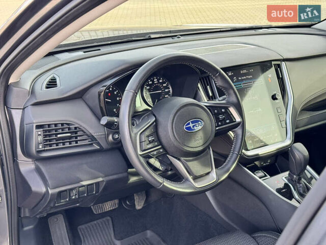 Серый Субару Аутбек, объемом двигателя 2.5 л и пробегом 31 тыс. км за 19900 $, фото 5 на Automoto.ua