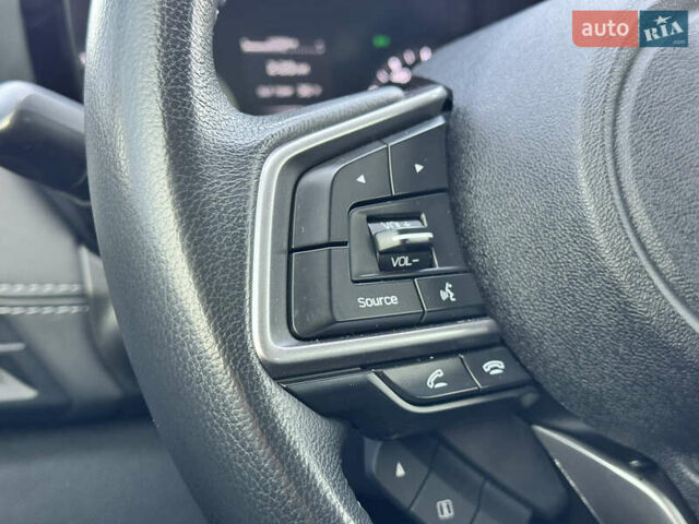 Серый Субару Аутбек, объемом двигателя 2.5 л и пробегом 31 тыс. км за 19900 $, фото 14 на Automoto.ua