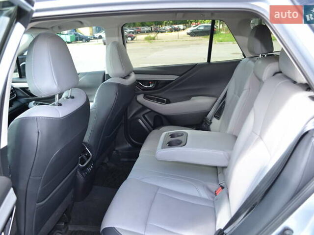 Сірий Субару Аутбек, об'ємом двигуна 2.5 л та пробігом 64 тис. км за 27900 $, фото 41 на Automoto.ua