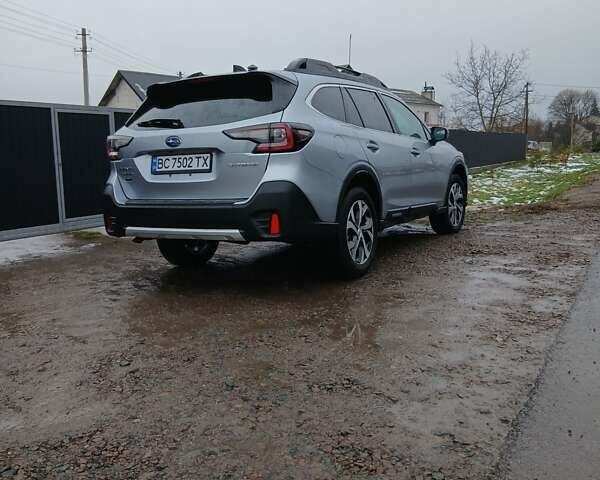 Серый Субару Аутбек, объемом двигателя 2.5 л и пробегом 29 тыс. км за 24500 $, фото 3 на Automoto.ua