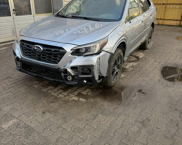 Серый Субару Аутбек, объемом двигателя 2.4 л и пробегом 50 тыс. км за 16000 $, фото 2 на Automoto.ua