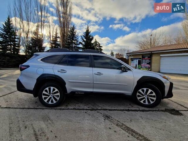 Серый Субару Аутбек, объемом двигателя 2.5 л и пробегом 68 тыс. км за 22900 $, фото 2 на Automoto.ua