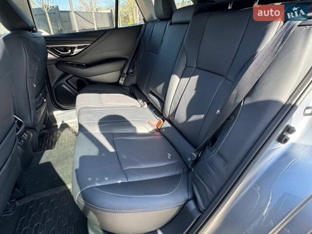Серый Субару Аутбек, объемом двигателя 2.5 л и пробегом 24 тыс. км за 29490 $, фото 8 на Automoto.ua