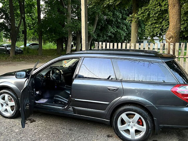 Серый Субару Аутбек, объемом двигателя 3 л и пробегом 265 тыс. км за 6500 $, фото 2 на Automoto.ua