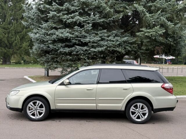 Серый Субару Аутбек, объемом двигателя 2.5 л и пробегом 300 тыс. км за 4700 $, фото 6 на Automoto.ua