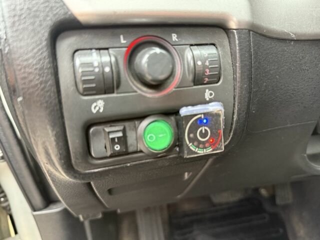 Серый Субару Аутбек, объемом двигателя 2.5 л и пробегом 300 тыс. км за 4700 $, фото 13 на Automoto.ua