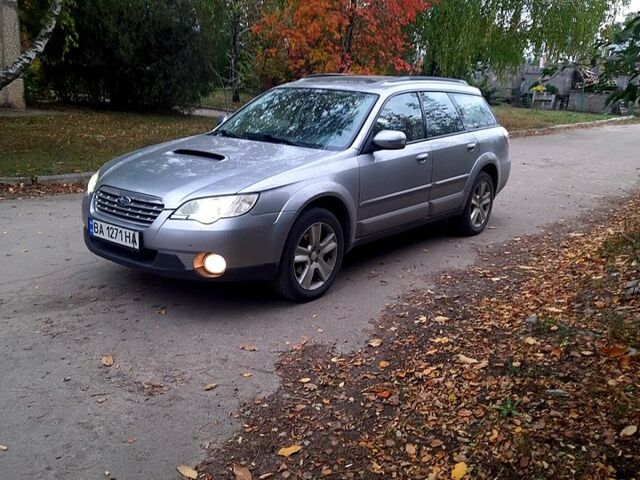Сірий Субару Аутбек, об'ємом двигуна 2 л та пробігом 228 тис. км за 6500 $, фото 1 на Automoto.ua