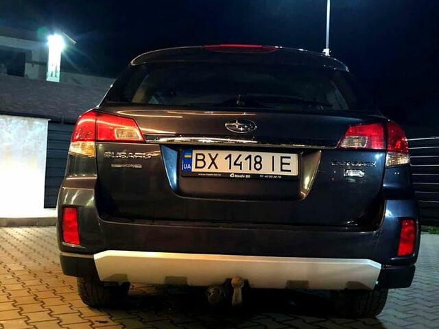 Серый Субару Аутбек, объемом двигателя 2 л и пробегом 212 тыс. км за 9350 $, фото 3 на Automoto.ua
