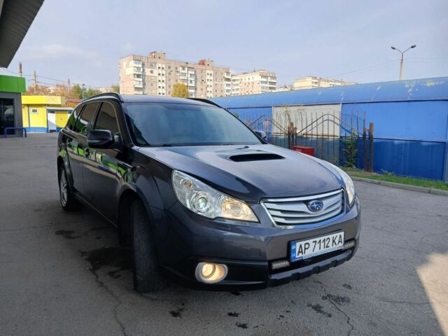 Серый Субару Аутбек, объемом двигателя 2 л и пробегом 250 тыс. км за 9500 $, фото 4 на Automoto.ua