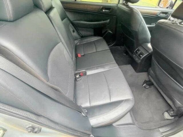 Серый Субару Аутбек, объемом двигателя 3.6 л и пробегом 73 тыс. км за 11000 $, фото 10 на Automoto.ua