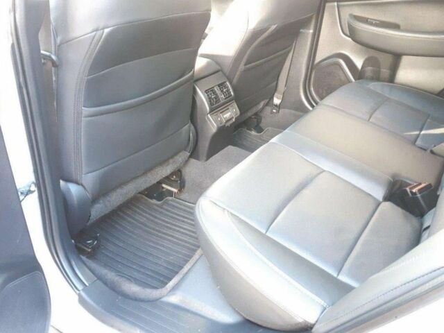 Серый Субару Аутбек, объемом двигателя 2.5 л и пробегом 107 тыс. км за 11500 $, фото 9 на Automoto.ua