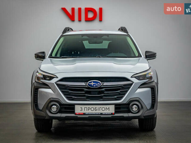 Серый Субару Аутбек, объемом двигателя 2.5 л и пробегом 9 тыс. км за 32048 $, фото 2 на Automoto.ua