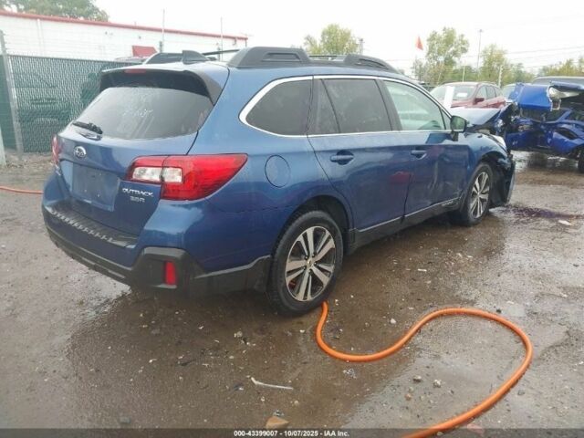 Синий Субару Аутбек, объемом двигателя 0 л и пробегом 321 тыс. км за 8499 $, фото 1 на Automoto.ua