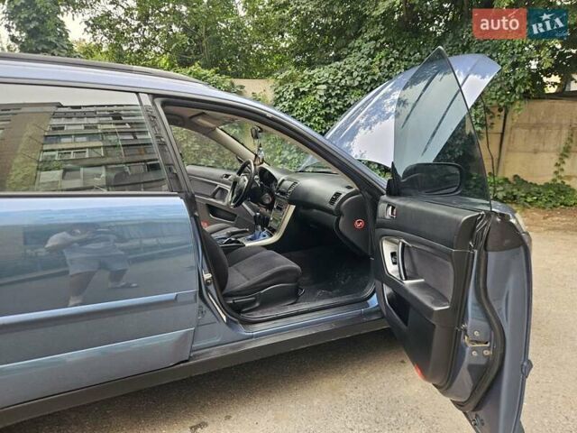 Синий Субару Аутбек, объемом двигателя 2.5 л и пробегом 247 тыс. км за 5100 $, фото 16 на Automoto.ua
