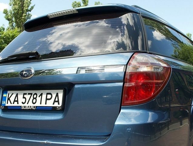 Синий Субару Аутбек, объемом двигателя 2.46 л и пробегом 247 тыс. км за 6500 $, фото 12 на Automoto.ua