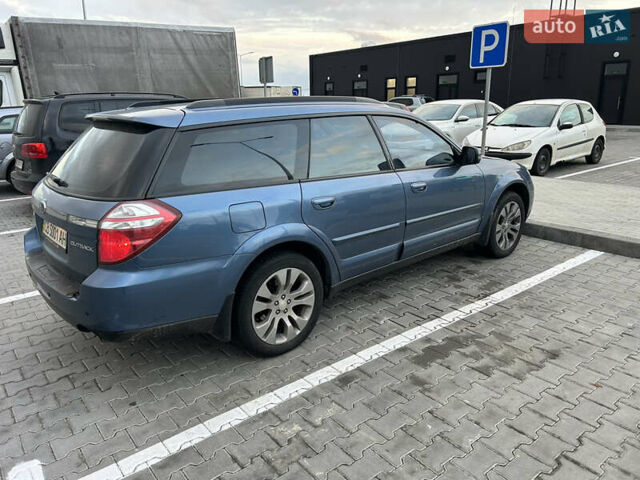 Синий Субару Аутбек, объемом двигателя 3 л и пробегом 263 тыс. км за 7800 $, фото 2 на Automoto.ua