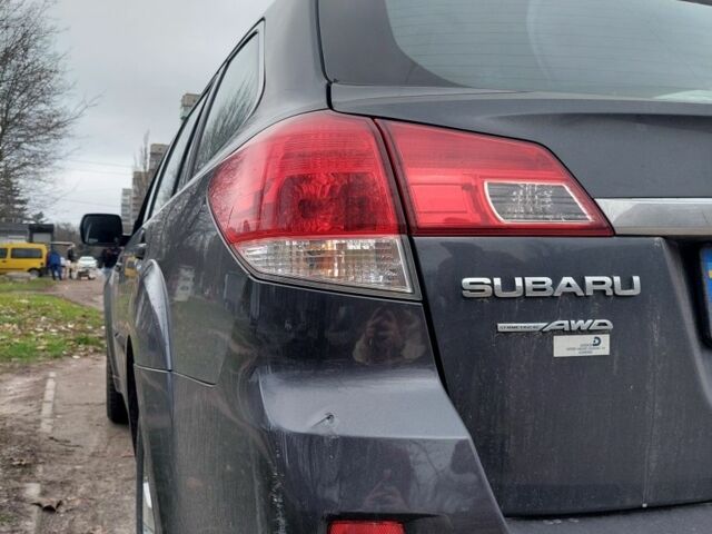 Синий Субару Аутбек, объемом двигателя 0 л и пробегом 265 тыс. км за 4700 $, фото 6 на Automoto.ua