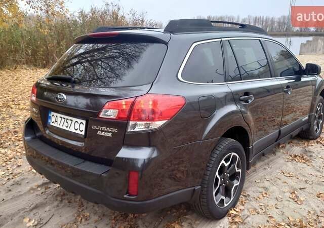 Синий Субару Аутбек, объемом двигателя 2.5 л и пробегом 300 тыс. км за 8300 $, фото 5 на Automoto.ua